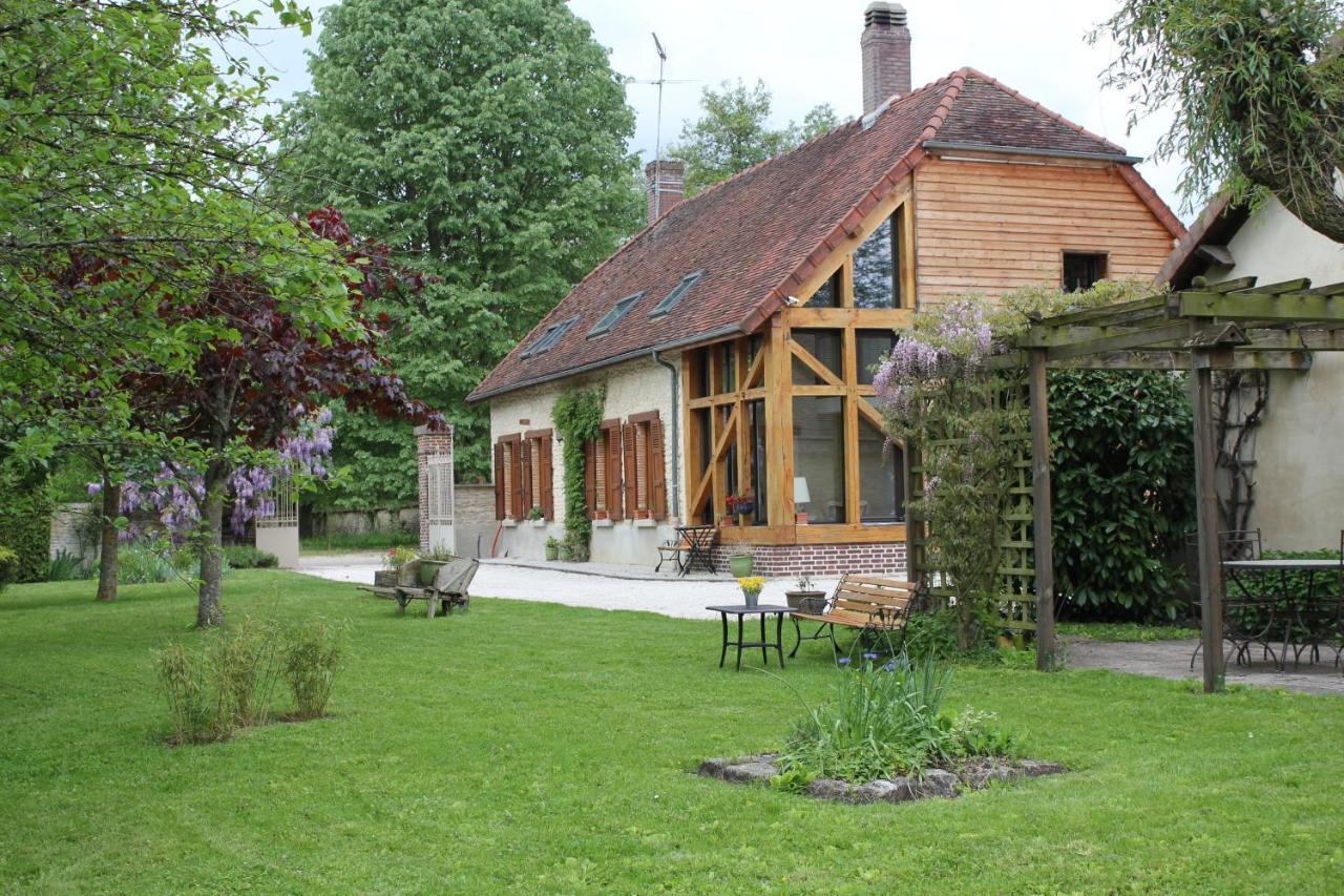 Foucheres La Croix St Jean Bed & Breakfast エクステリア 写真